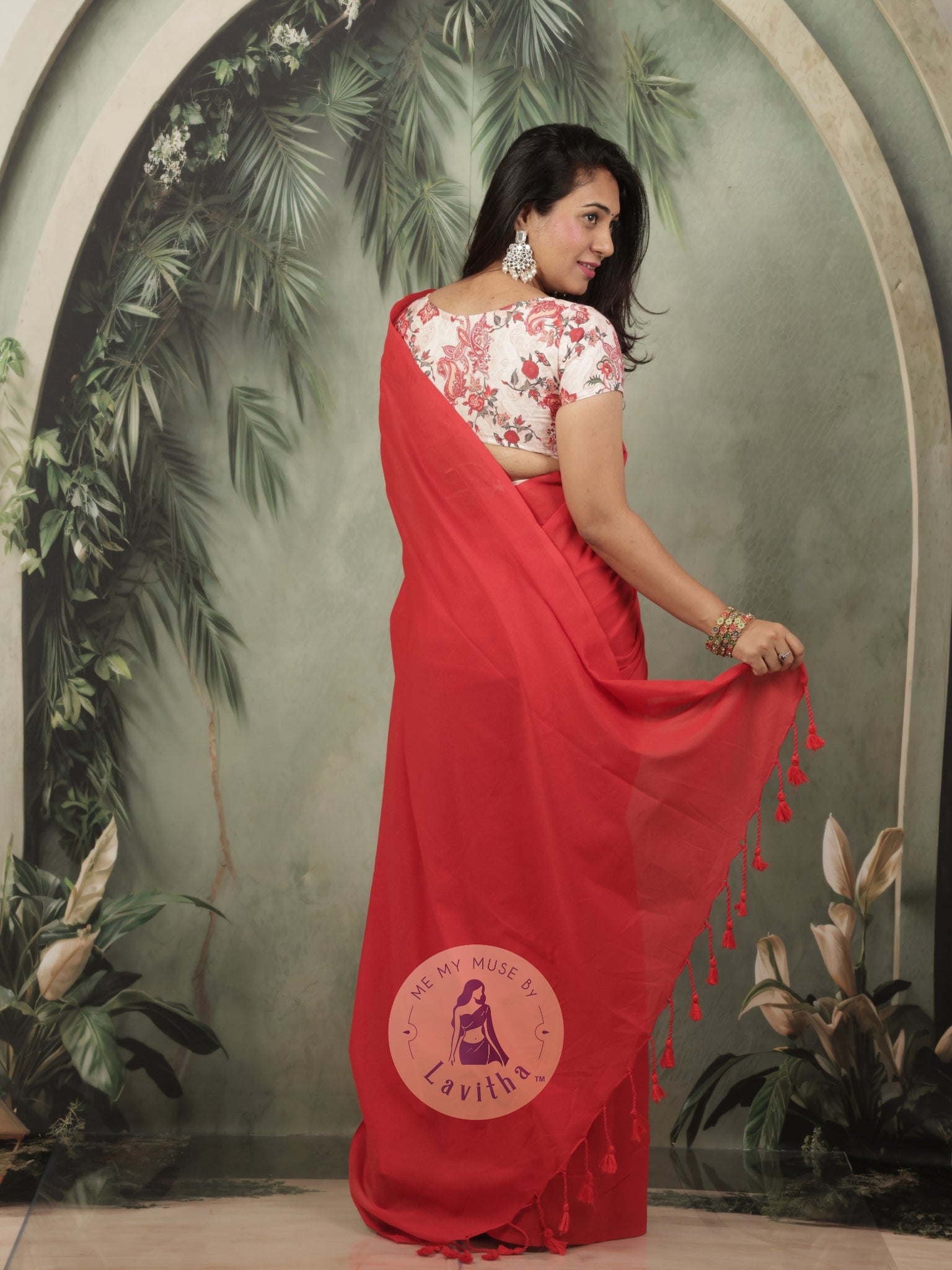 Saaqi Red Sheen Cotton Saree